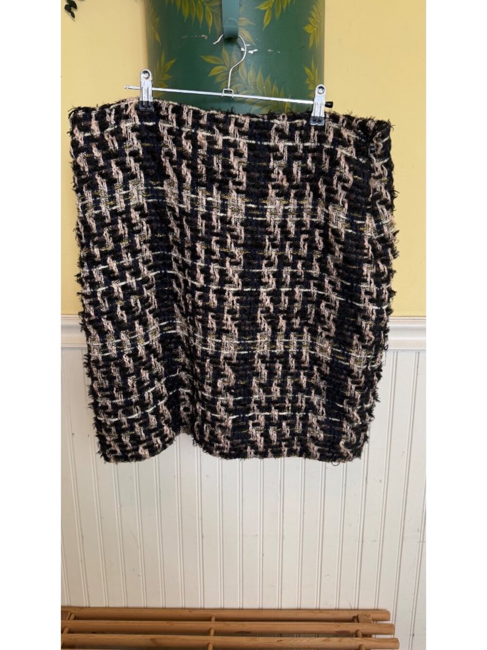 Boston Proper Black & Beige Tweed Skirt Size 18 Woven Texture Fully Lined Elegan